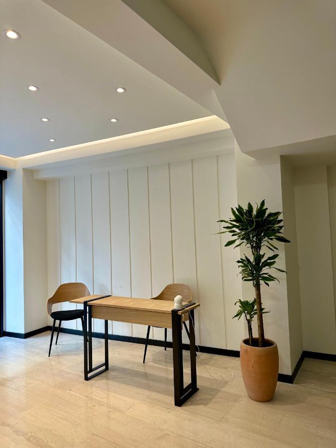 Athensowl Aparthotel Екстериор снимка