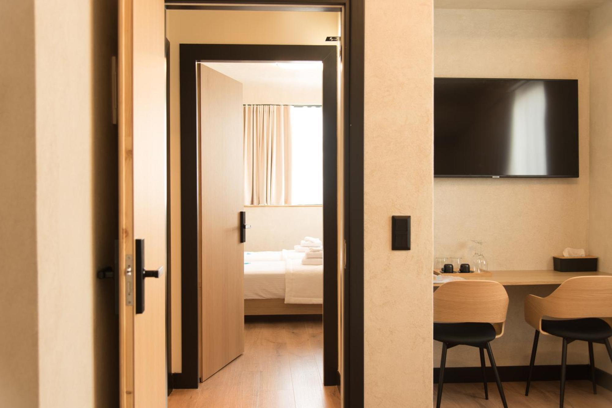 Athensowl Aparthotel Екстериор снимка
