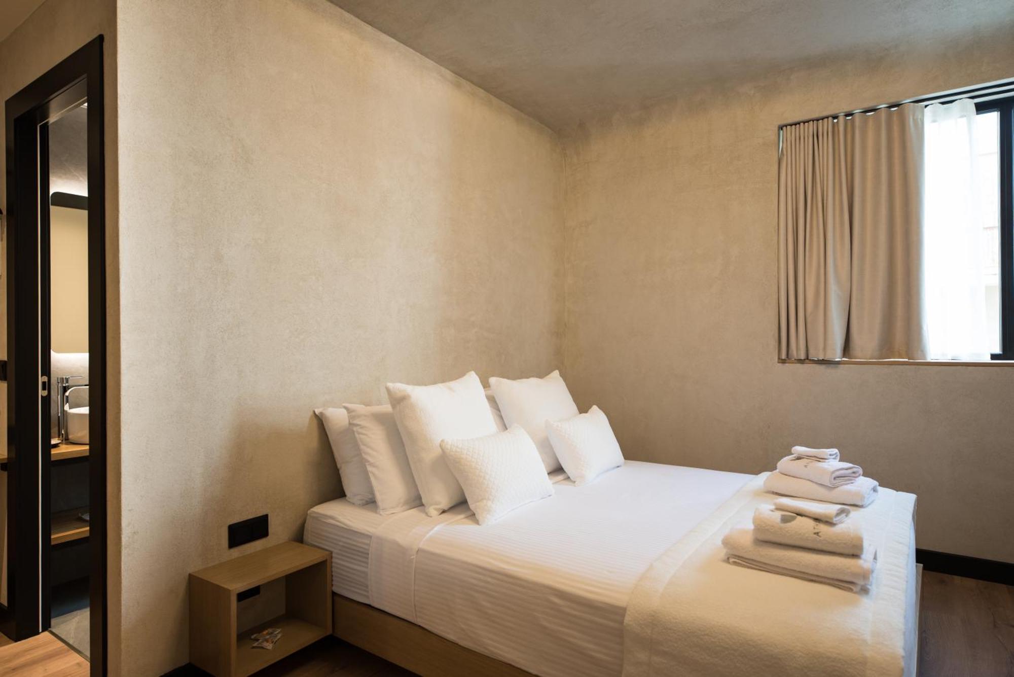 Athensowl Aparthotel Екстериор снимка