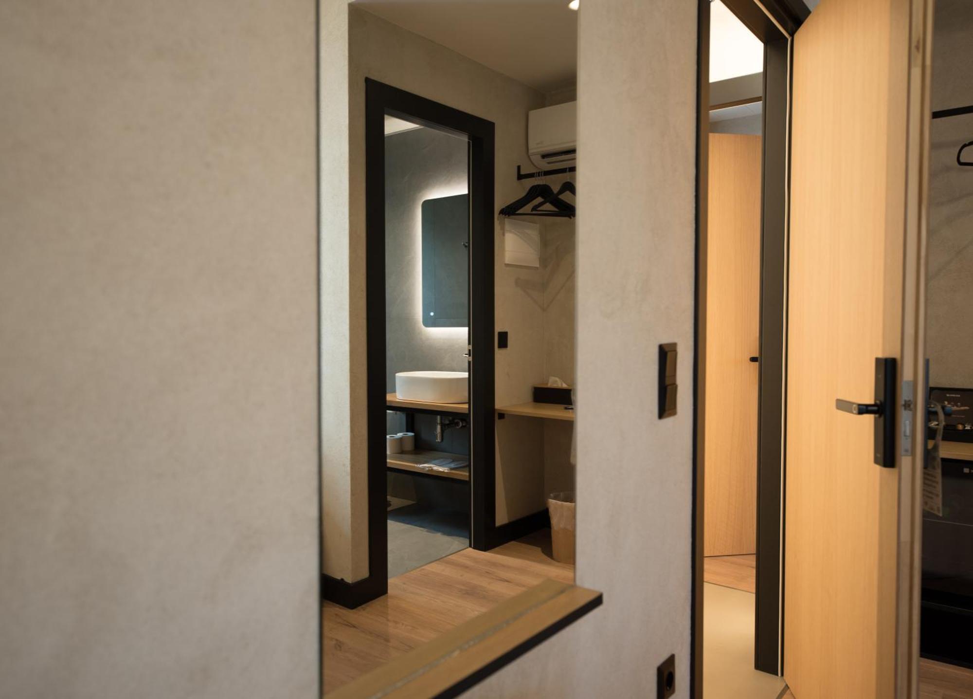 Athensowl Aparthotel Екстериор снимка