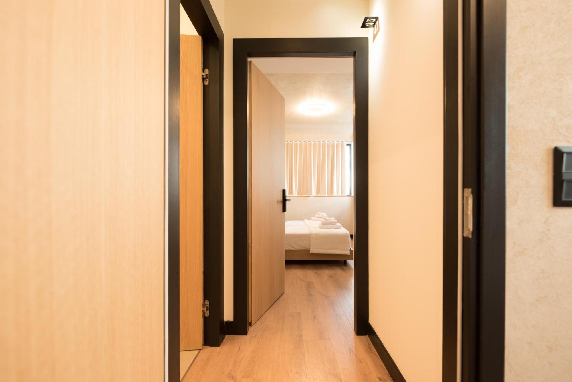 Athensowl Aparthotel Екстериор снимка